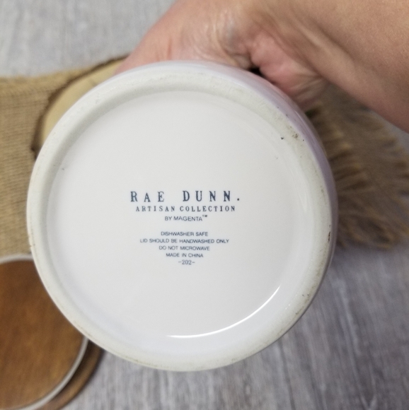🎉HP🎉Rae Dunn peppermint lidded crock - Picture 5 of 8